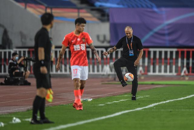 凯斯勒全方位防守表现助力爵士取胜